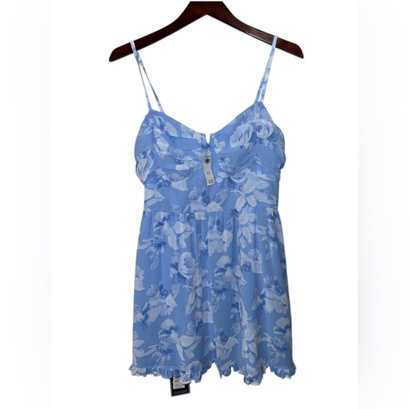 Hollister Dresses & Skirts - NWT Hollister Blue Floral Mini Dress XL Ruched Bust Flowy Summer